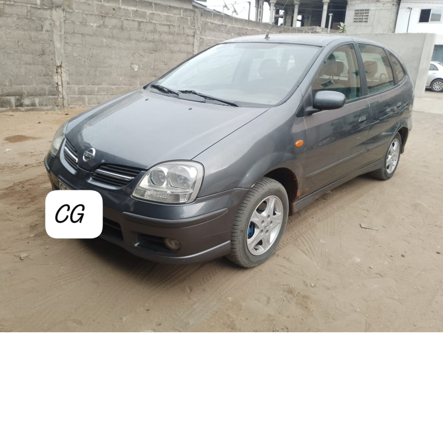 Nissan Almera tino 2005